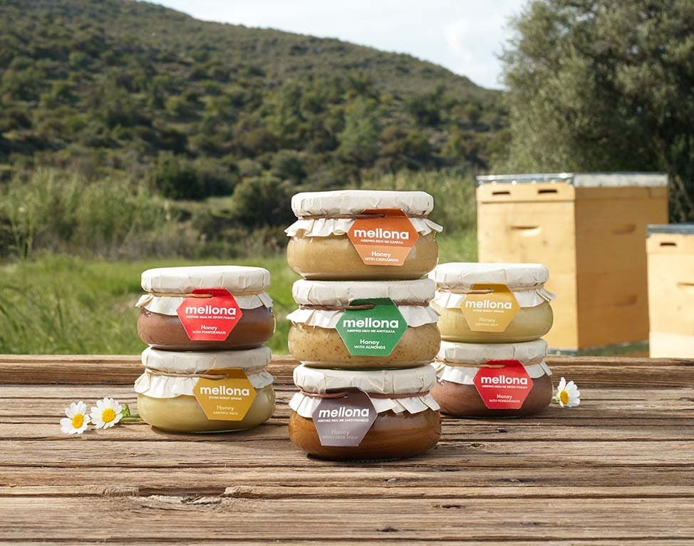 products carousel traditional raw honey spreads 02 974x766